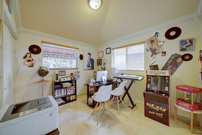 Building Photo - 16811 NW 83rd Ave