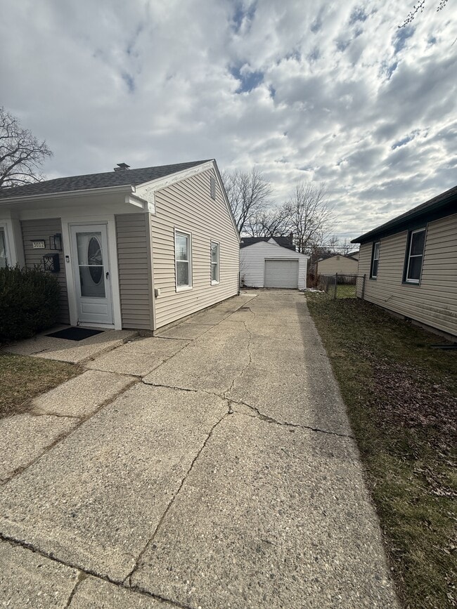 Building Photo - 3012 Grayson St