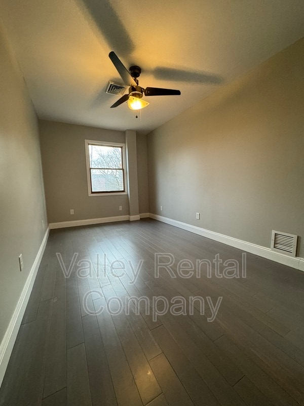 Building Photo - 16 Winslow Ave