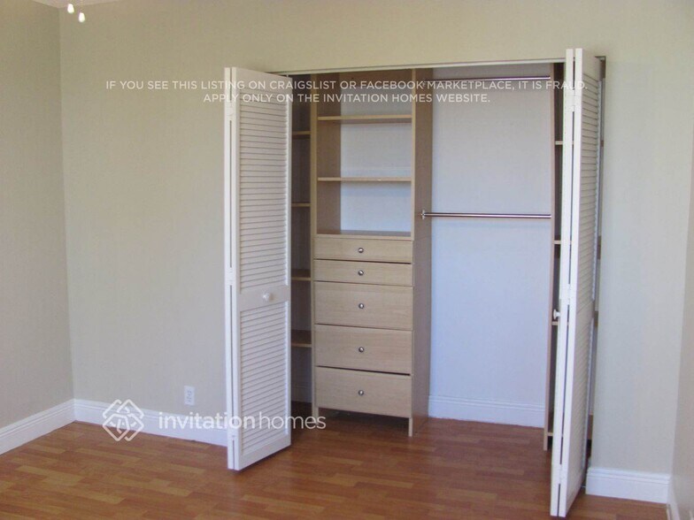 Building Photo - 864 Stanton Dr
