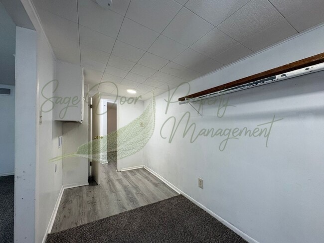 Building Photo - CHARMING STUDIO HOME!!!!