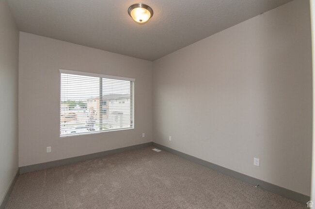Building Photo - 12698 S 1630 W
