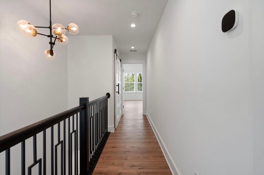 Building Photo - 151 Fain St