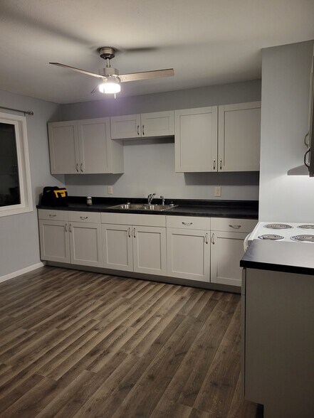 Building Photo - 2035 Prospect Rd