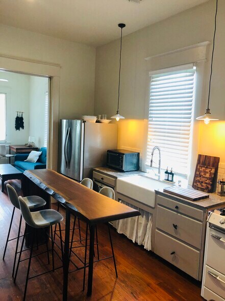 Kitchen - 1358 Constance St