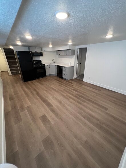 Building Photo - 343 N 800 W