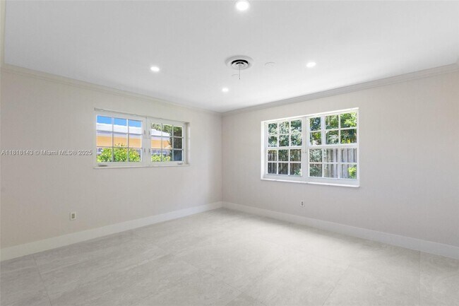 Building Photo - 2070 NE 54th Ct