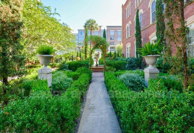 Building Photo - 309 Meeting Street