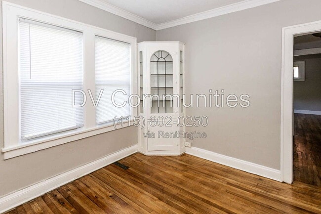 Building Photo - 2988 S Moreland Blvd