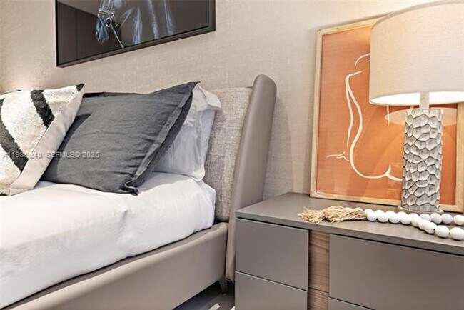 Building Photo - 2301 Collins Ave