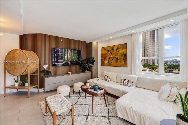 Building Photo - 701 Brickell Key Blvd