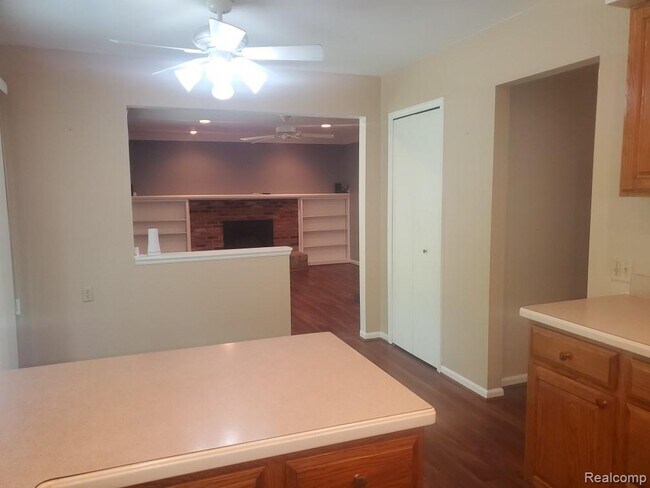 Building Photo - 5057 Prentis Dr