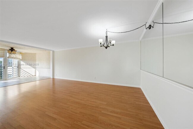 Building Photo - 1811 Sabal Palm Dr