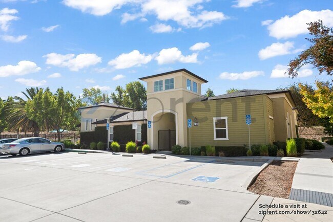 Building Photo - 634 Elderberry Dr