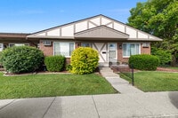 Building Photo - 25352 Potomac Dr