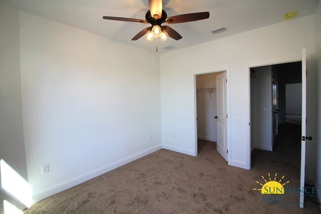 Building Photo - Gorgeous Townhome in Fort Walton Beach