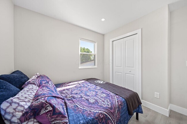 Building Photo - 299 Lombard Rd