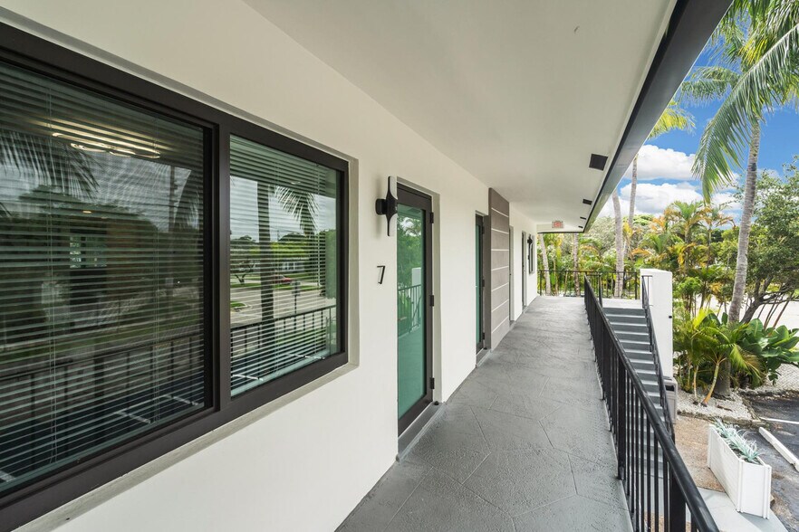 Building Photo - 1634 SW 4th Ave