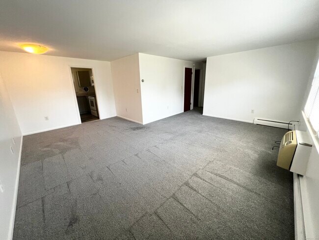 Building Photo - 9 Grandview Dr