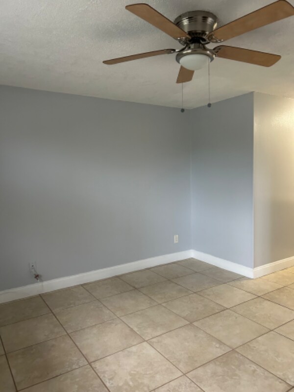 Building Photo - 701 N Indian River Dr