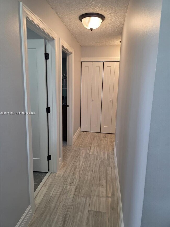 Building Photo - 680 NW 159th Ave