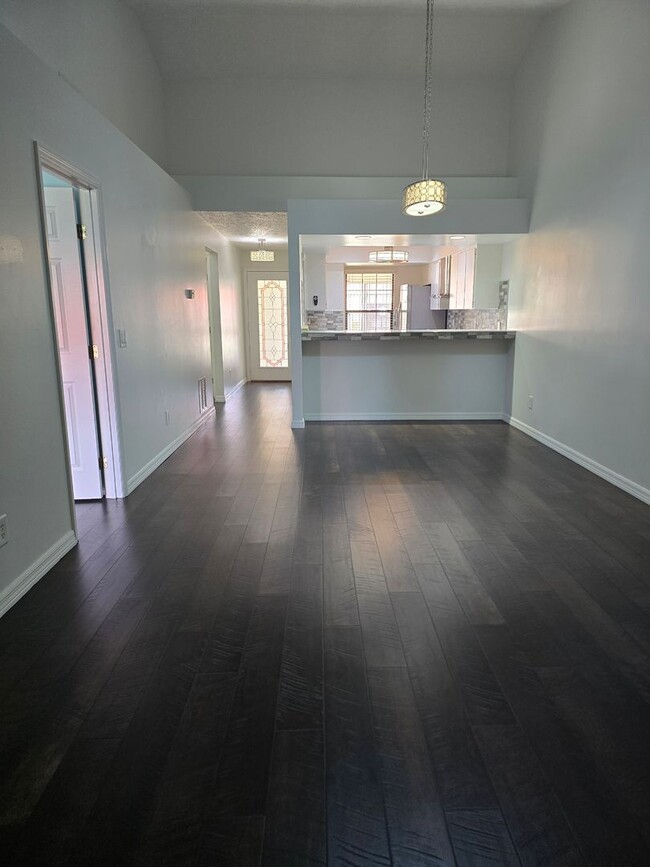 Building Photo - Gorgeous 2/2/1 in Regency Park, Inverness!!!
