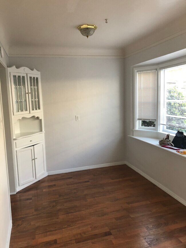 Building Photo - 117 Magnolia Ave