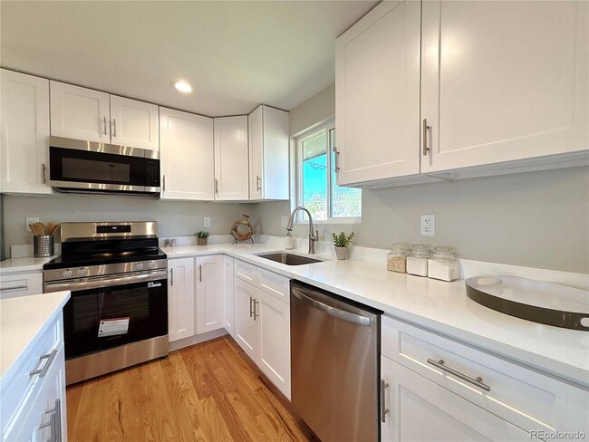 Building Photo - Total Remodel Available NOW!