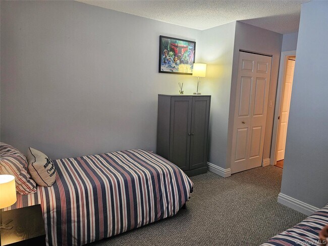 Building Photo - 3 Briarcliff Dr S