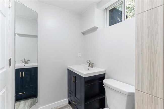 Building Photo - 4030 Circle Dr