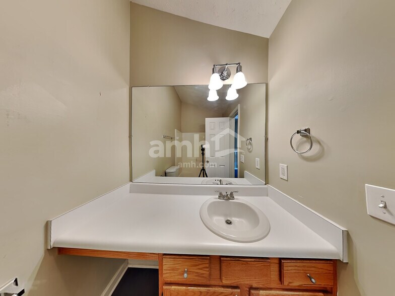 Building Photo - 2617 Marleigh Farm Rd NW