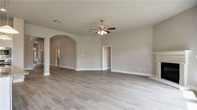 Building Photo - 2017 Limestone Lake Dr