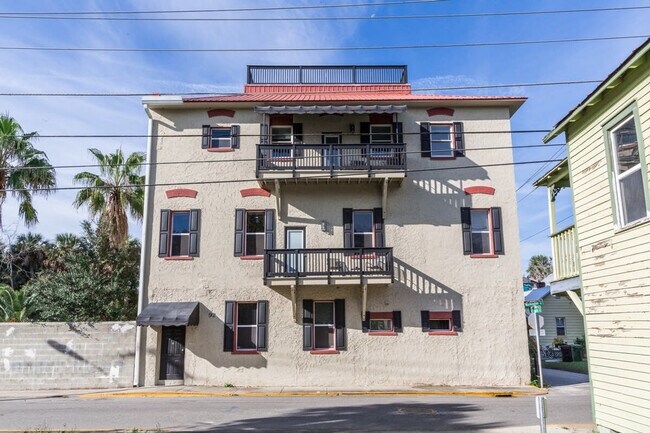 Building Photo - 92 Washington St