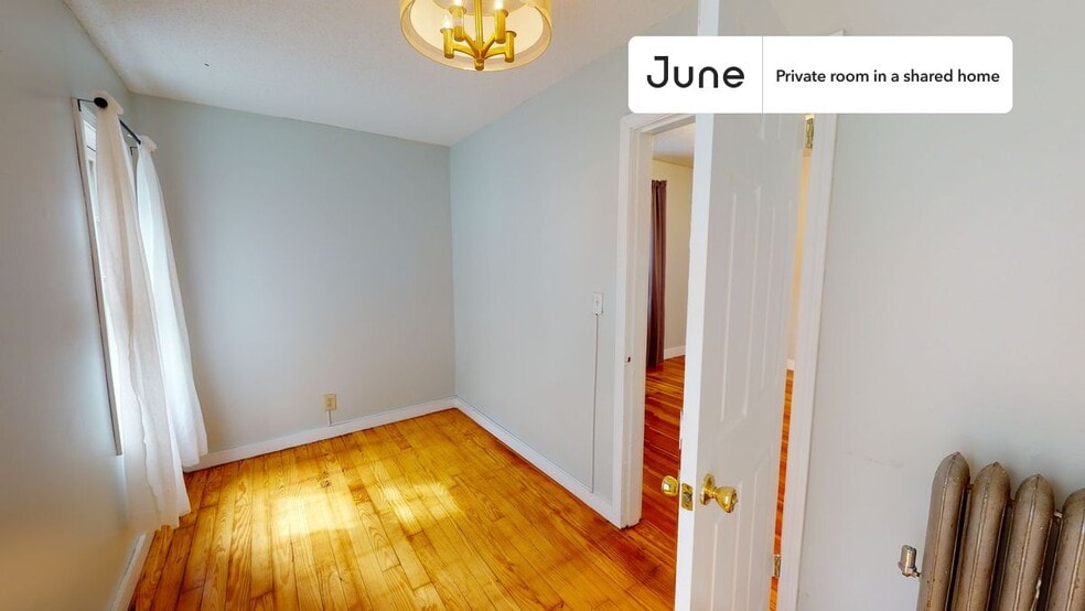 Building Photo - Room in Shared 4 bed/1 bath home
