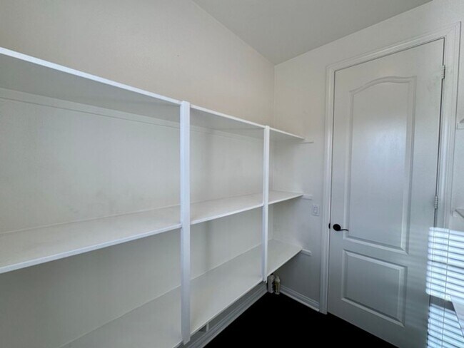 Building Photo - Welcome to this stunning 5 bedroom home fo...
