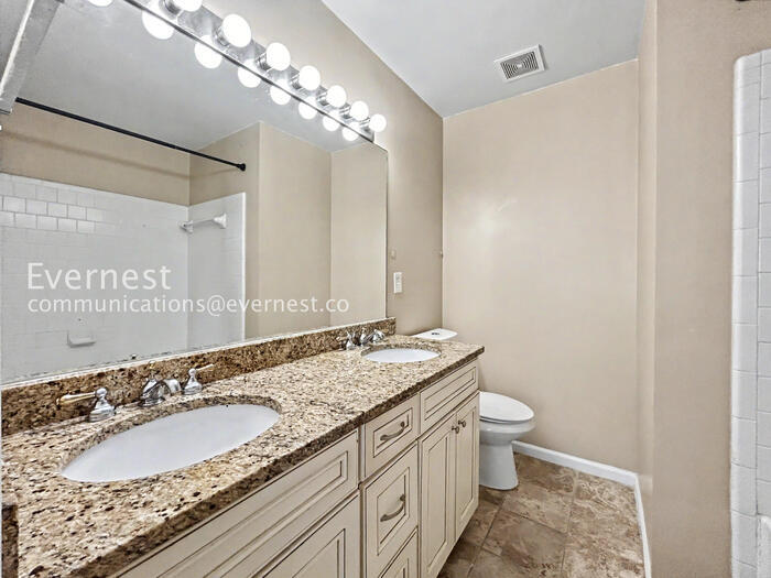 Building Photo - 54 Highoak Dr