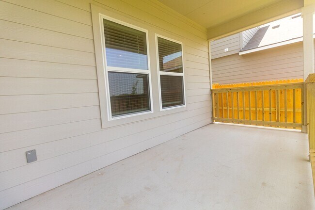 Building Photo - 50% Security Deposit! Smart-Home 3BR w/ Covered Patio in Legendary Trails – San Antonio