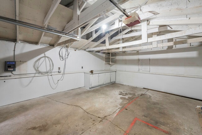 Building Photo - 510 Forest Glen Dr