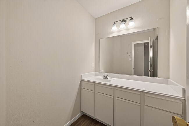 Building Photo - 14837 Peachmeadow Ln