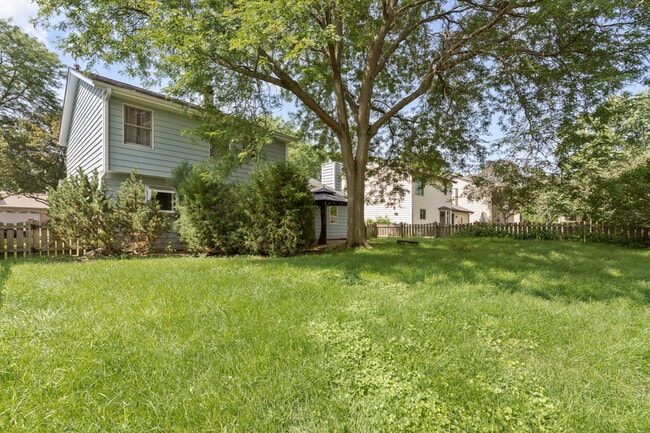 Building Photo - 616 Blue Spruce Ln