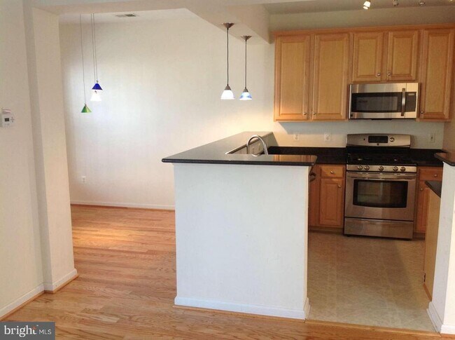 Building Photo - 11592 Cavalier Landing Ct