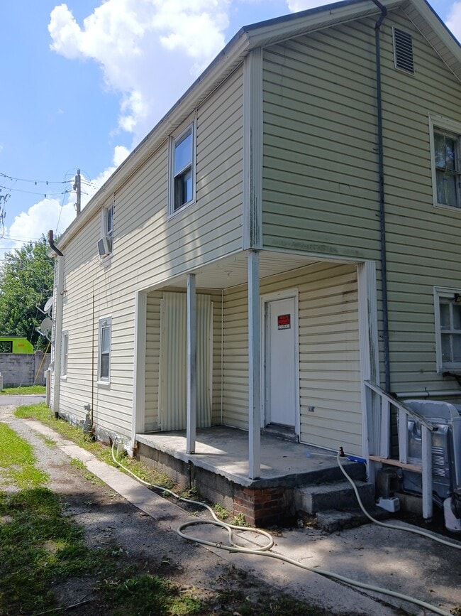 Building Photo - 510 1st Ave