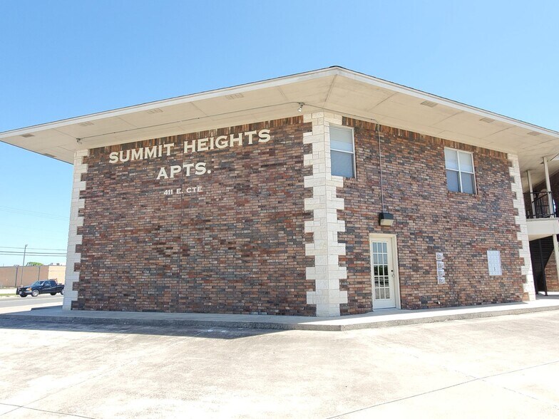Primary Photo - 411 E Central Texas Expy