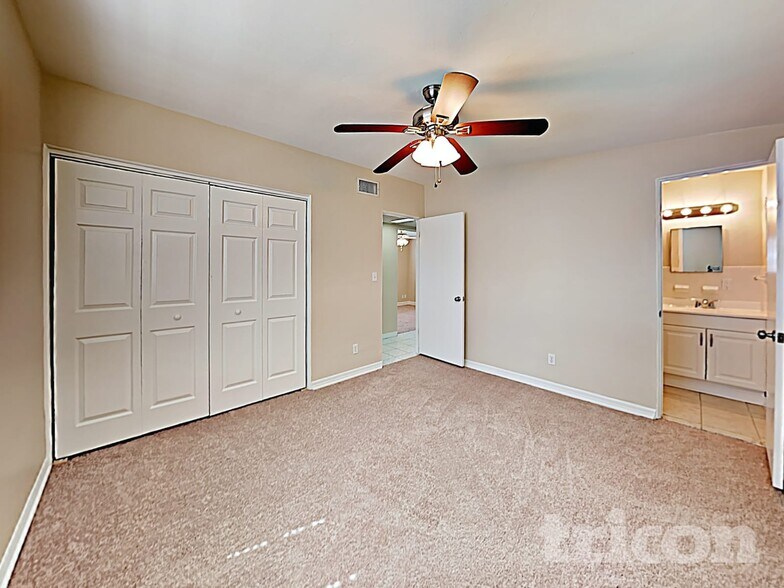 Building Photo - 3463 Arbutus Ln