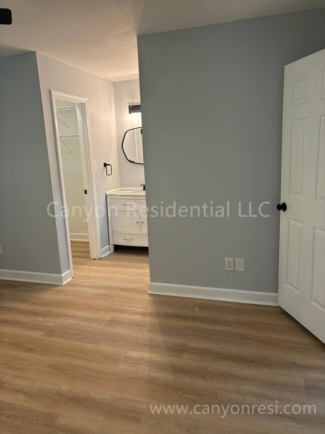 Building Photo - 944 Mar Don Hills Cir