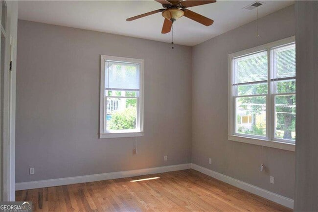 Building Photo - 242 Dodd Ave SW