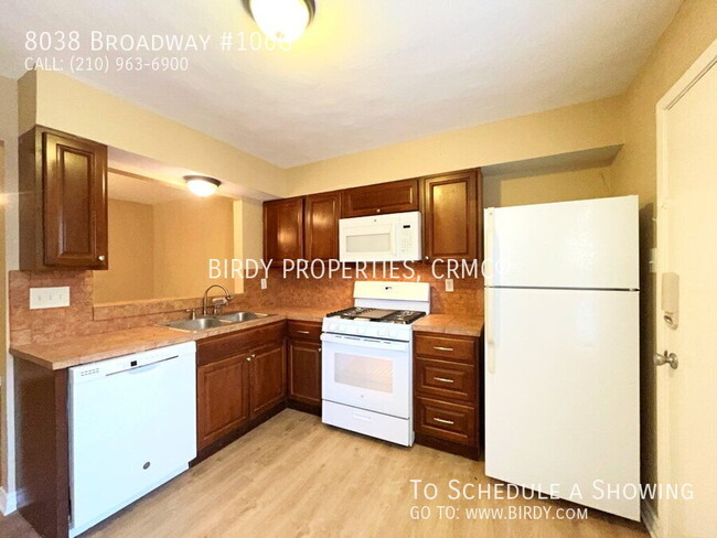 Building Photo - "Charming 2-Bed, 2-Bath Condo in Prime San...