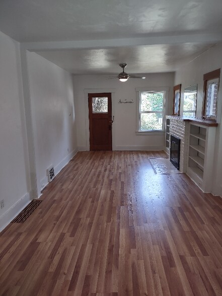 Building Photo - 3853 Julian St