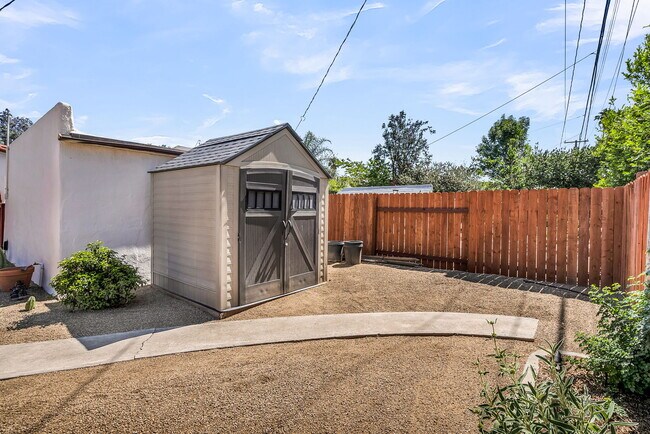Building Photo - 4654 Merrill Ave