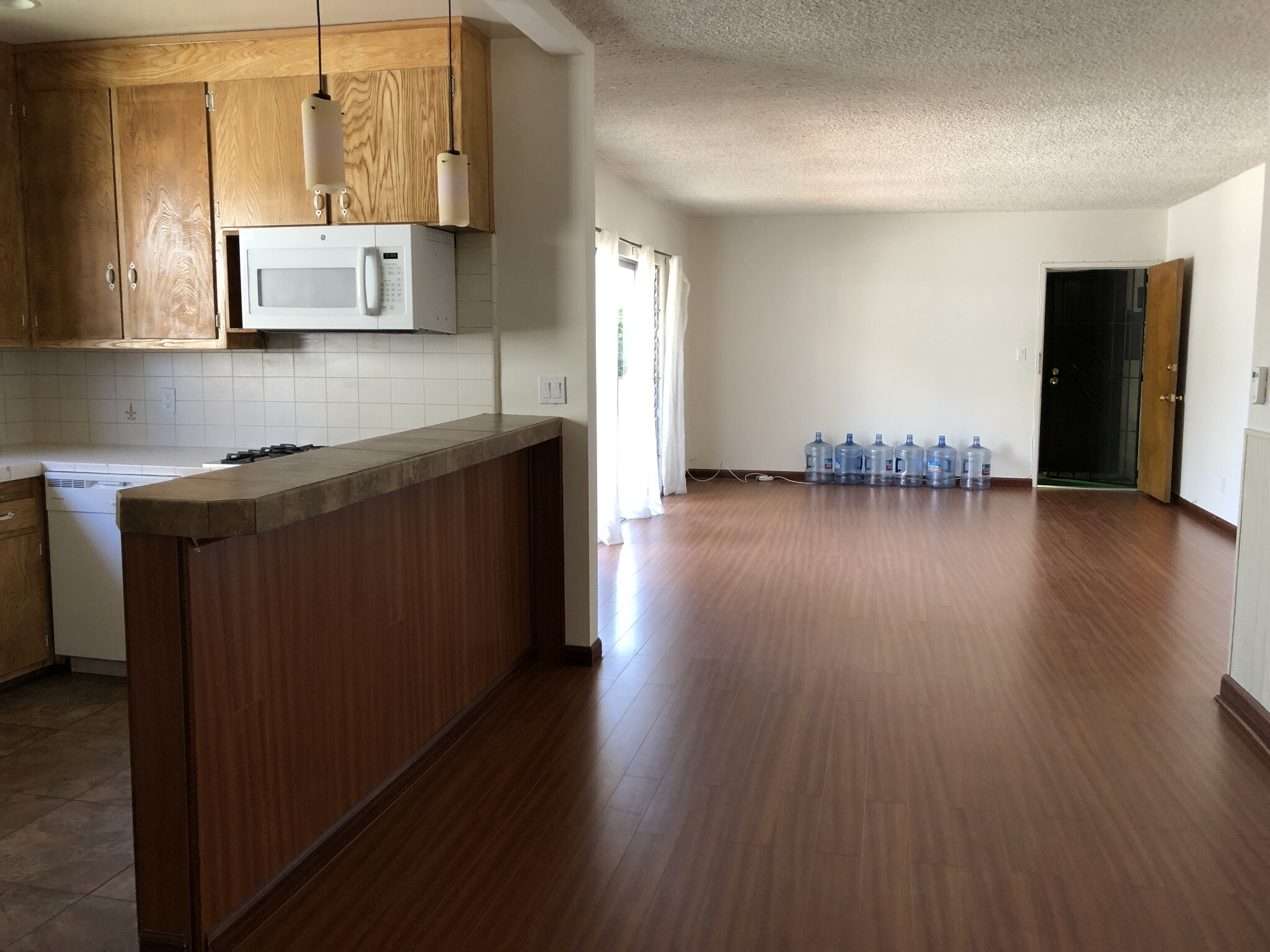 Building Photo - 943 19th St